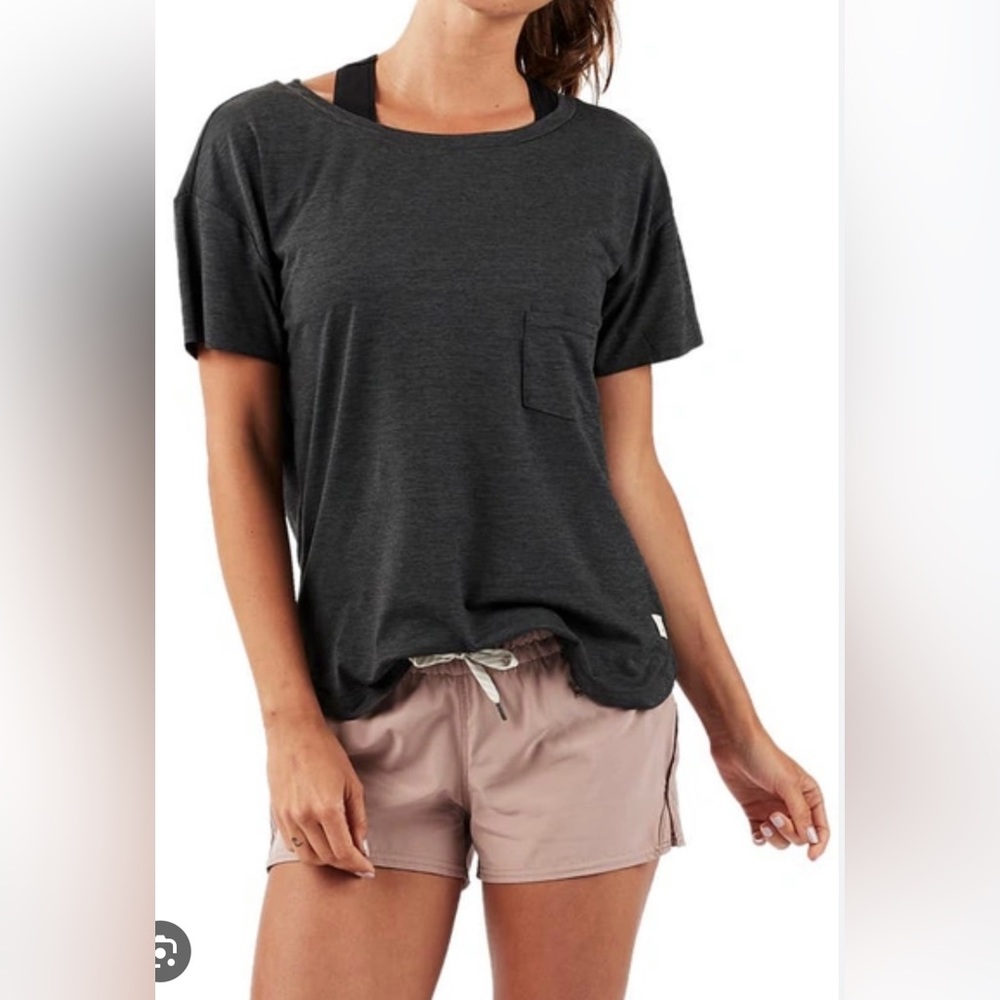 Vuori Lux Performance T-shirt size small